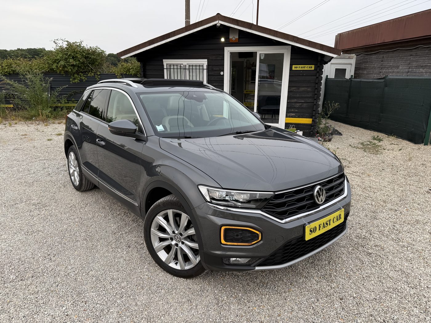 Volkswagen T-Roc - So Fast Car